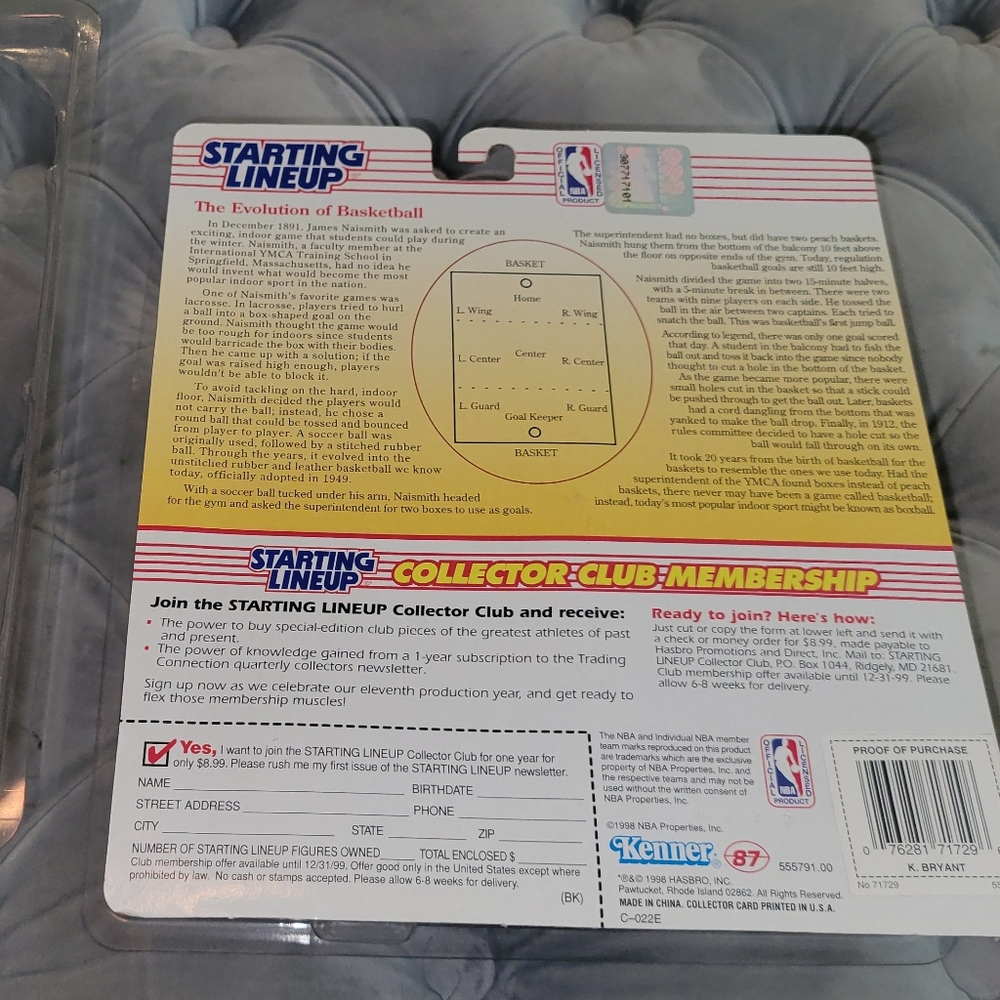 Kobe Bryant 1998 Edition Starting Lineup Figure - Picture 3 of 3